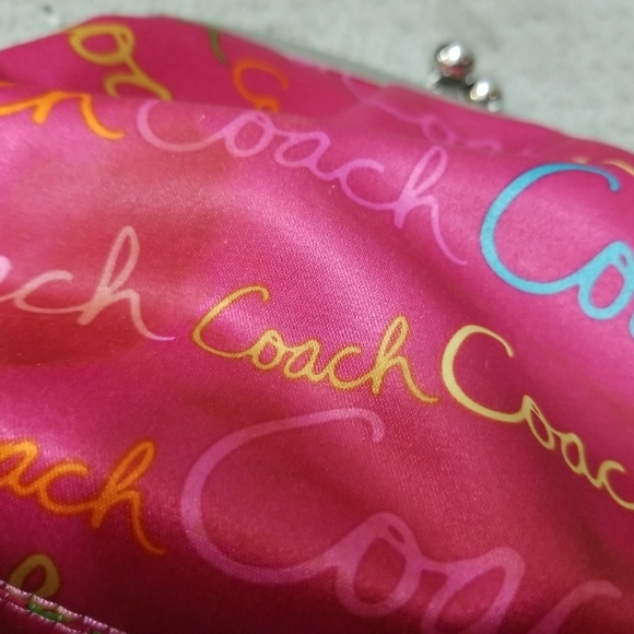 Coach pick Wristlet pouch - Picture 5 of 11